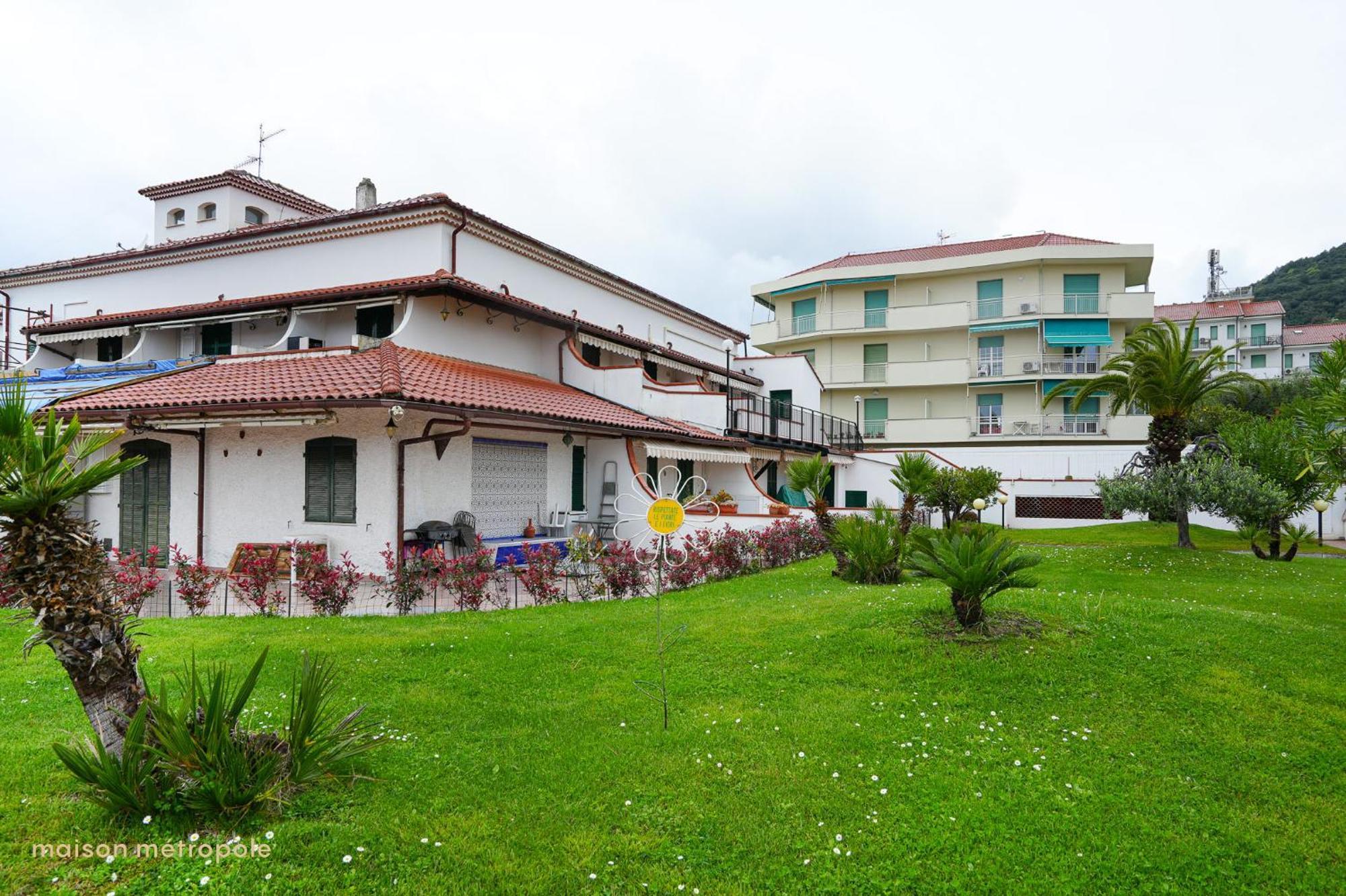 Moresco Apartment Pietra Ligure Exterior foto